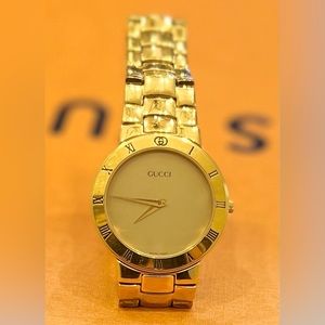 1990’s Men’s Gold Gucci watch